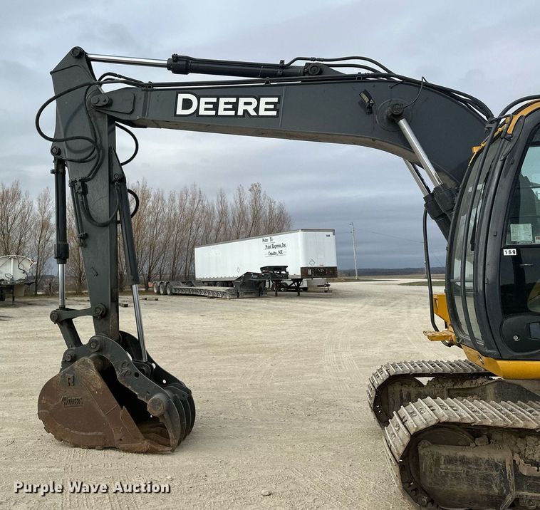 image for item LO9355 2012 John Deere FF135DX  excavator