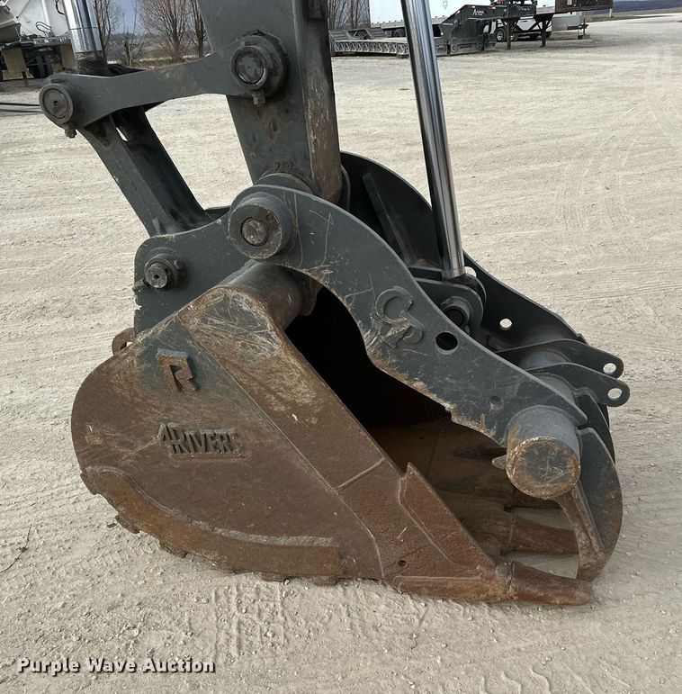 image for item LO9355 2012 John Deere FF135DX  excavator