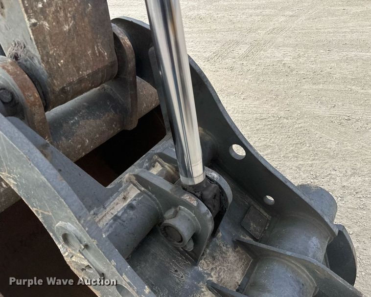 image for item LO9355 2012 John Deere FF135DX  excavator