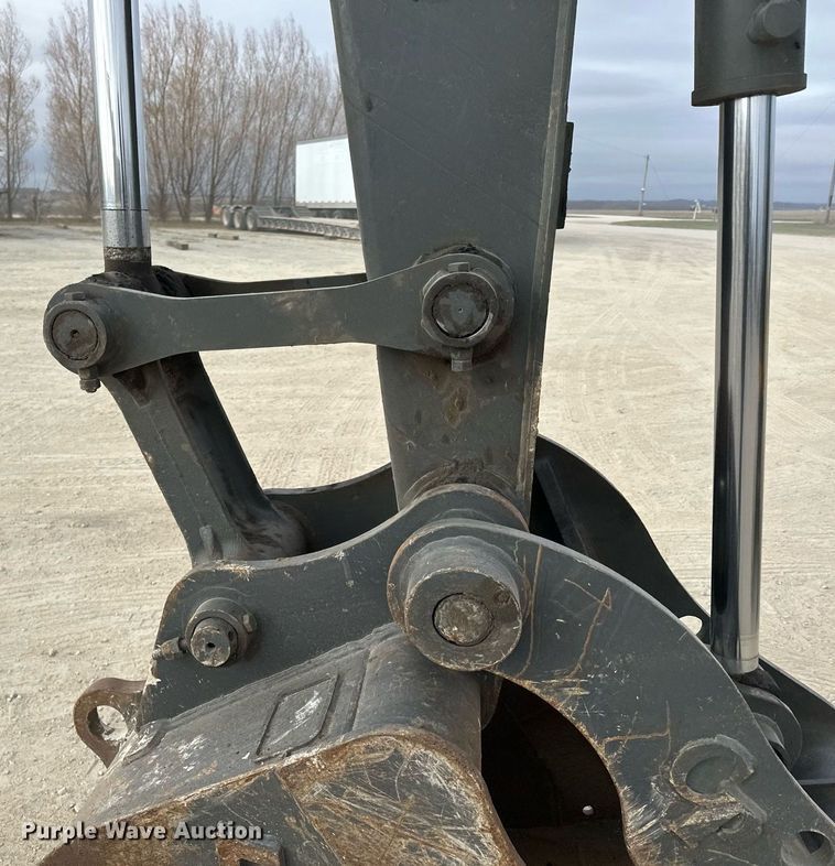 image for item LO9355 2012 John Deere FF135DX  excavator