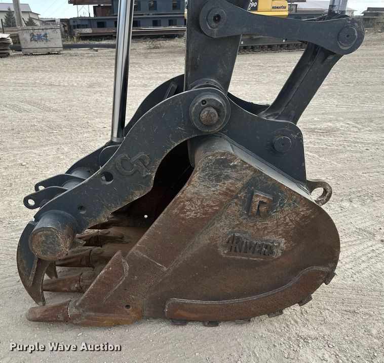 image for item LO9355 2012 John Deere FF135DX  excavator