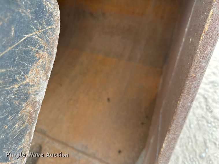 image for item LO9355 2012 John Deere FF135DX  excavator