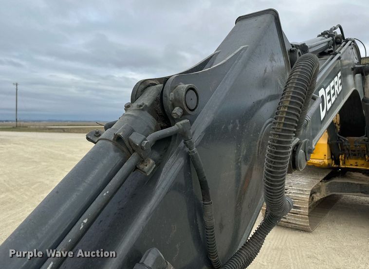 image for item LO9355 2012 John Deere FF135DX  excavator