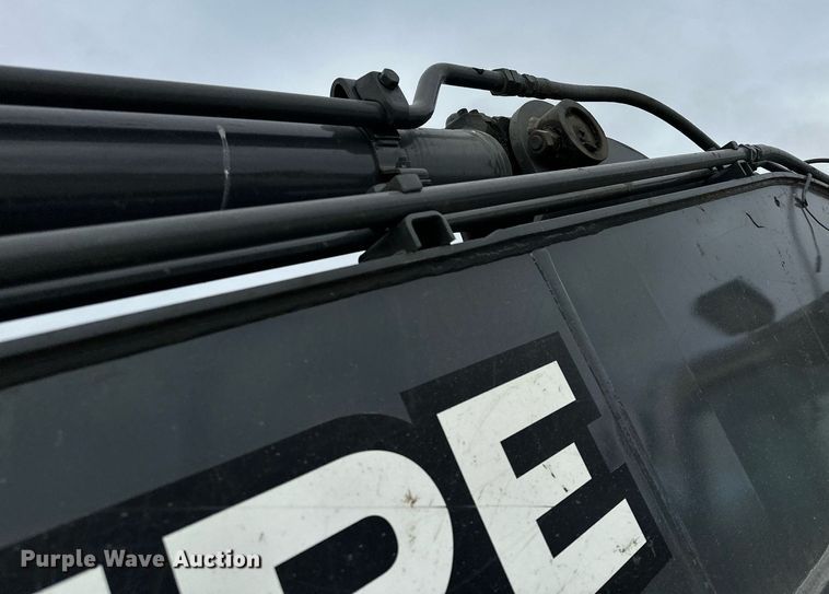 image for item LO9355 2012 John Deere FF135DX  excavator