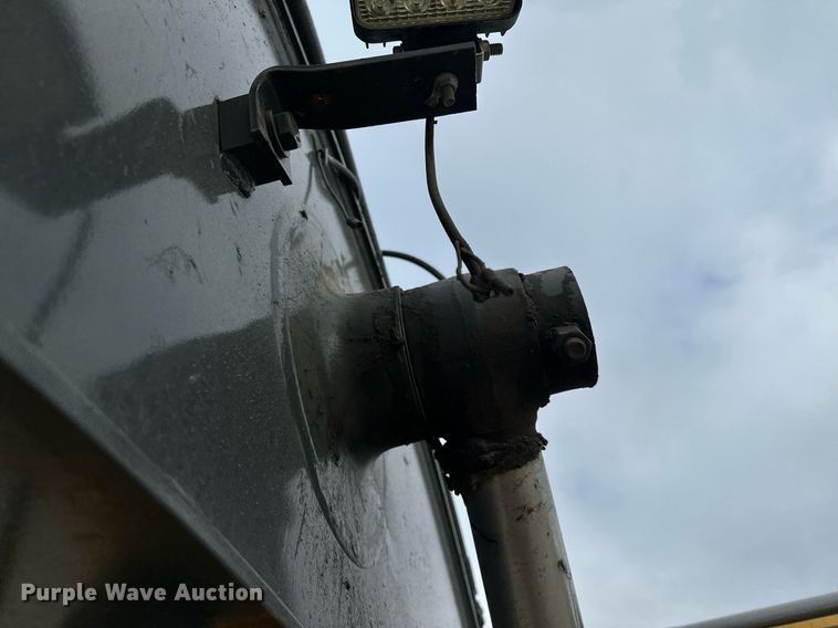 image for item LO9355 2012 John Deere FF135DX  excavator