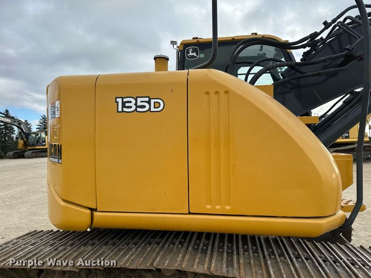 image for item LO9355 2012 John Deere FF135DX  excavator