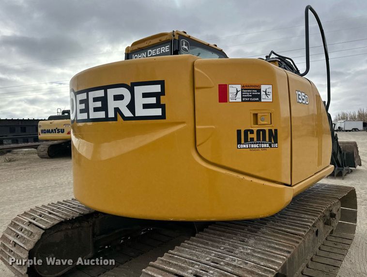 image for item LO9355 2012 John Deere FF135DX  excavator