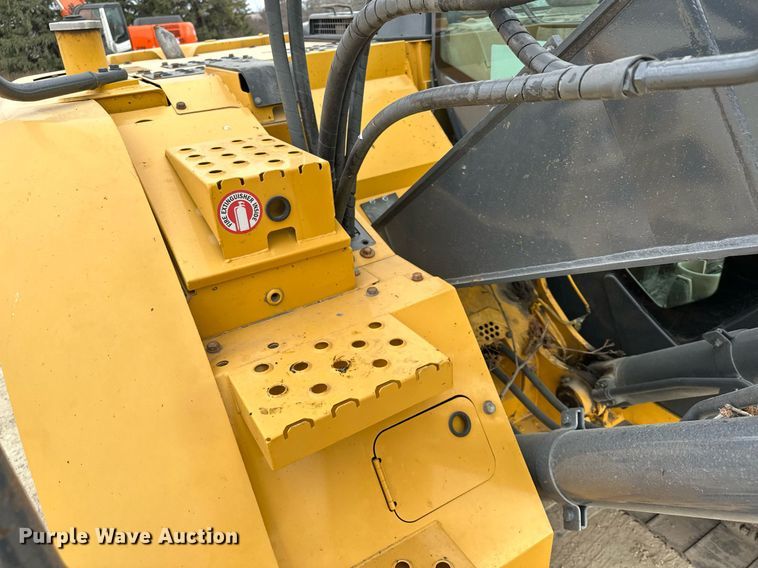 image for item LO9355 2012 John Deere FF135DX  excavator