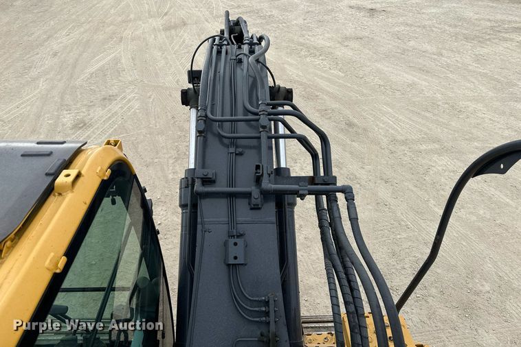 image for item LO9355 2012 John Deere FF135DX  excavator