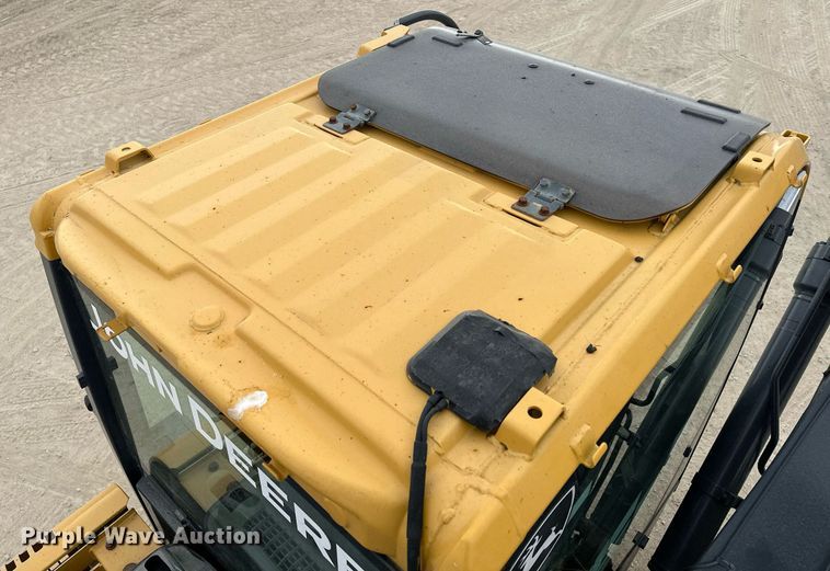 image for item LO9355 2012 John Deere FF135DX  excavator