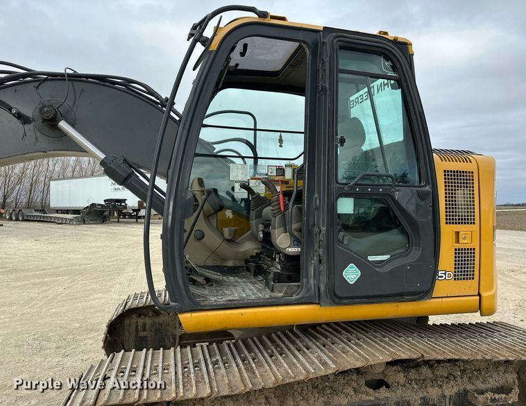 image for item LO9355 2012 John Deere FF135DX  excavator