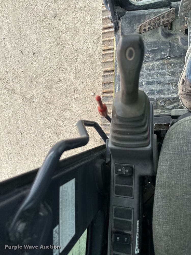 image for item LO9355 2012 John Deere FF135DX  excavator