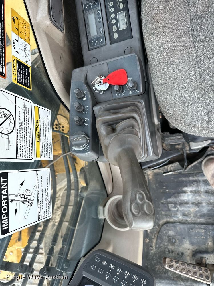 image for item LO9355 2012 John Deere FF135DX  excavator