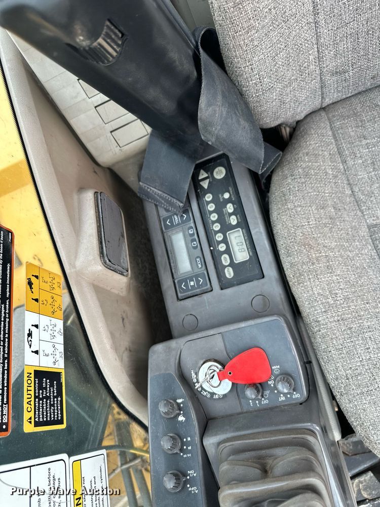 image for item LO9355 2012 John Deere FF135DX  excavator