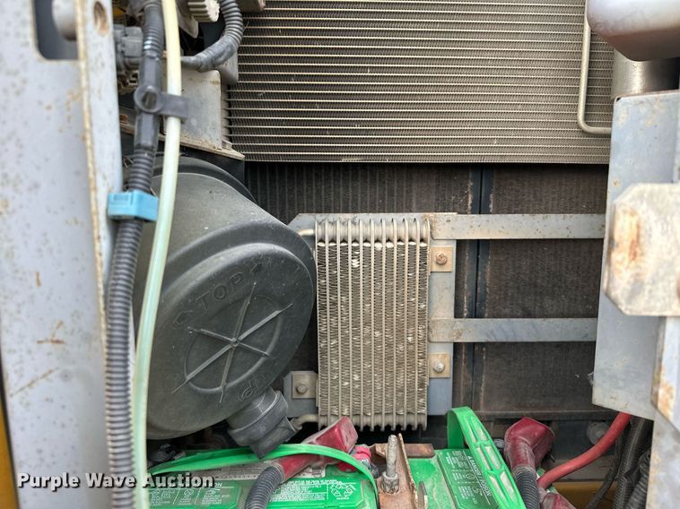 image for item LO9355 2012 John Deere FF135DX  excavator