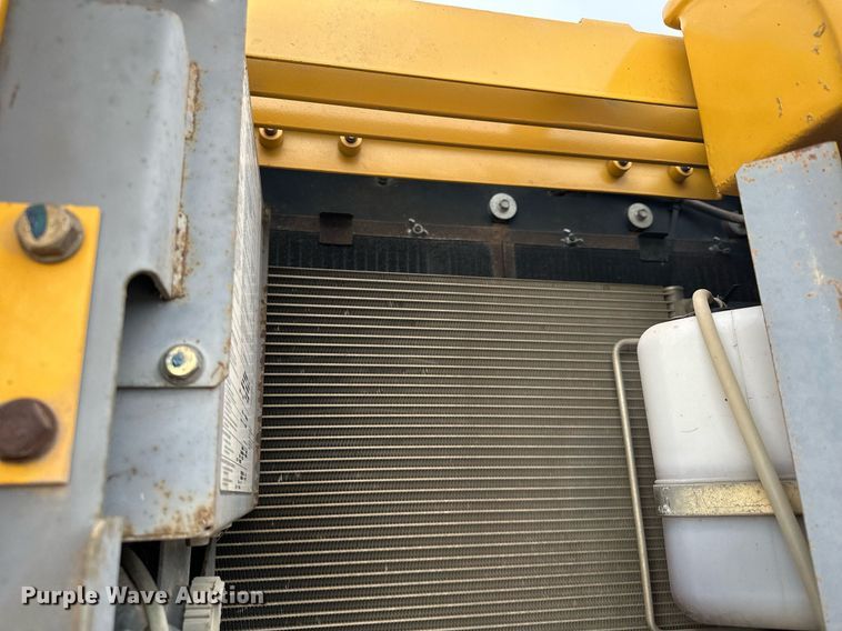 image for item LO9355 2012 John Deere FF135DX  excavator