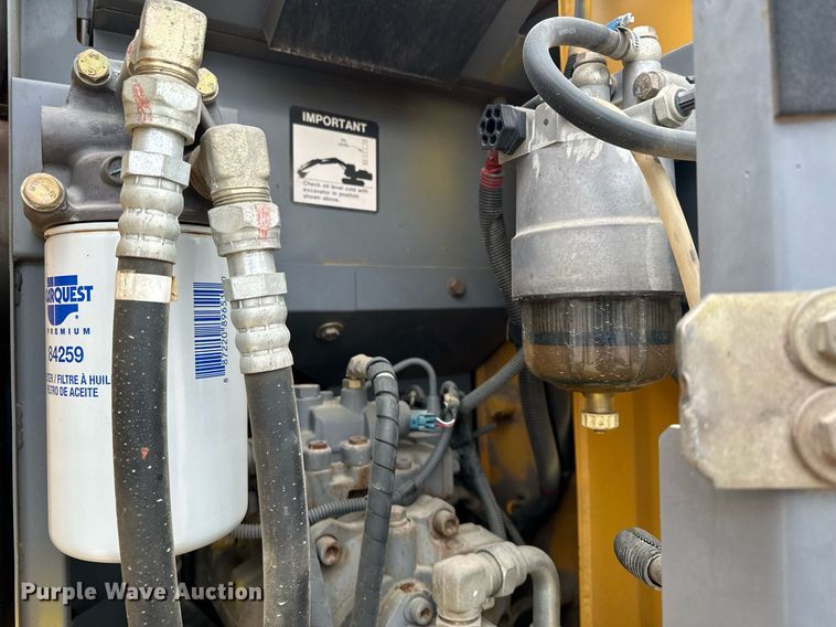 image for item LO9355 2012 John Deere FF135DX  excavator