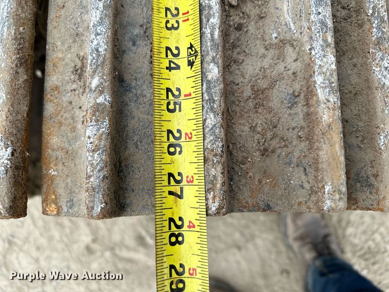 image for item LO9355 2012 John Deere FF135DX  excavator