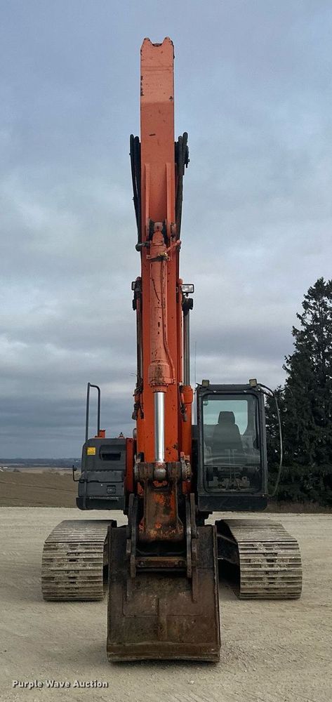 image for item LO9356 2009 Hitachi ZX240LC-3  excavator