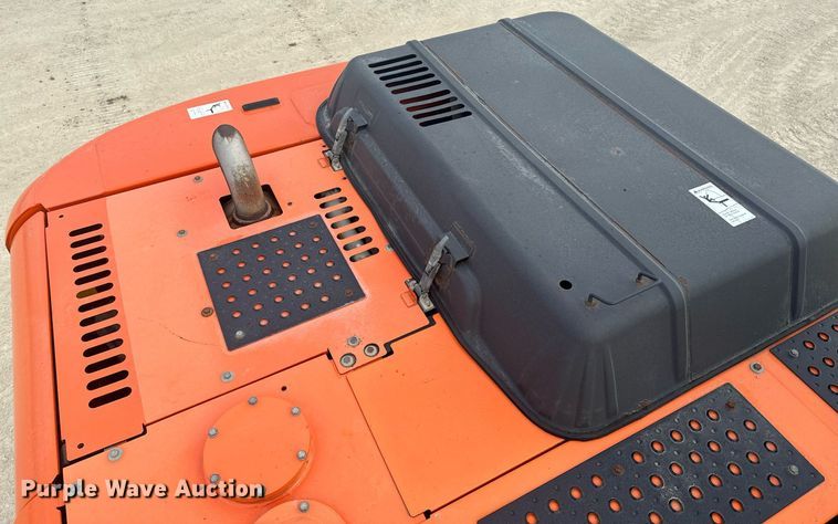 image for item LO9356 2009 Hitachi ZX240LC-3  excavator