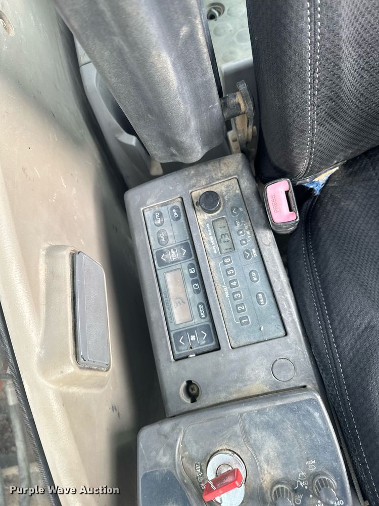 image for item LO9356 2009 Hitachi ZX240LC-3  excavator