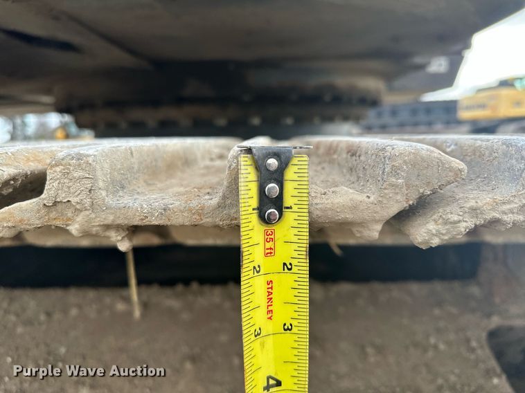 image for item LO9356 2009 Hitachi ZX240LC-3  excavator