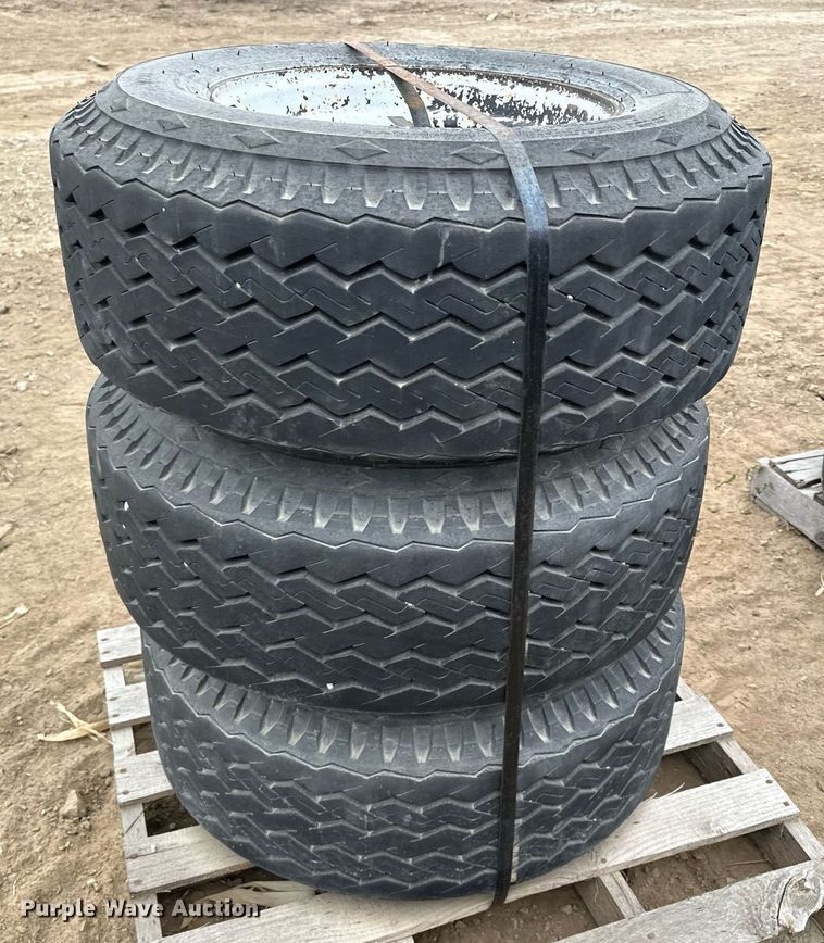 image for item LO9358 Tires and wheels