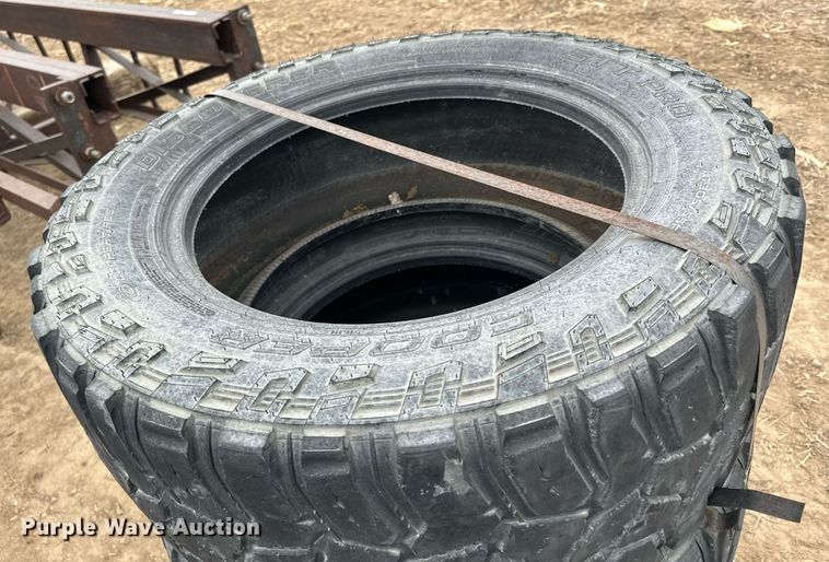 image for item LO9358 Tires and wheels