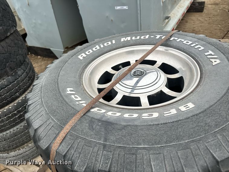 image for item LO9358 Tires and wheels