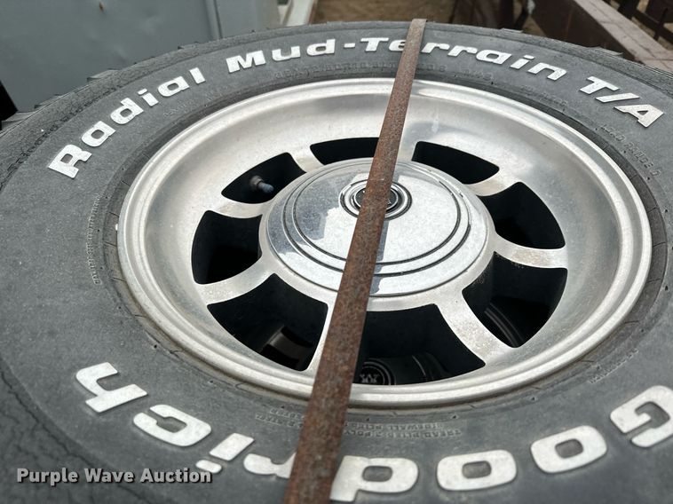 image for item LO9358 Tires and wheels