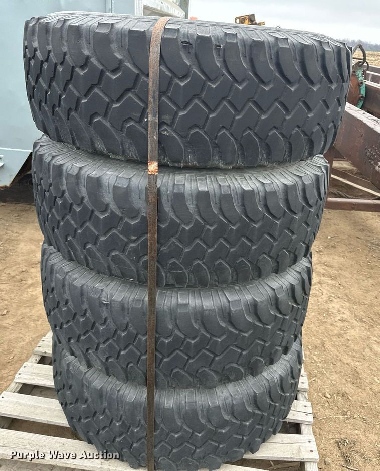 image for item LO9358 Tires and wheels