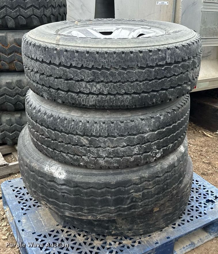 image for item LO9358 Tires and wheels