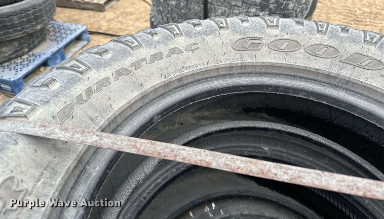 image for item LO9358 Tires and wheels