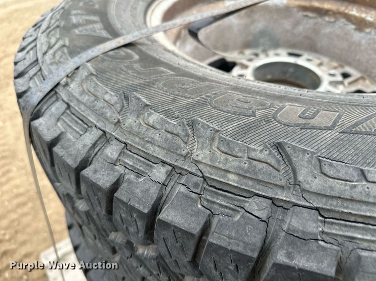 image for item LO9358 Tires and wheels