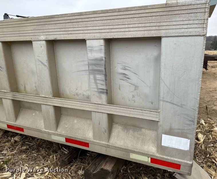image for item LO9359 Dump truck bed