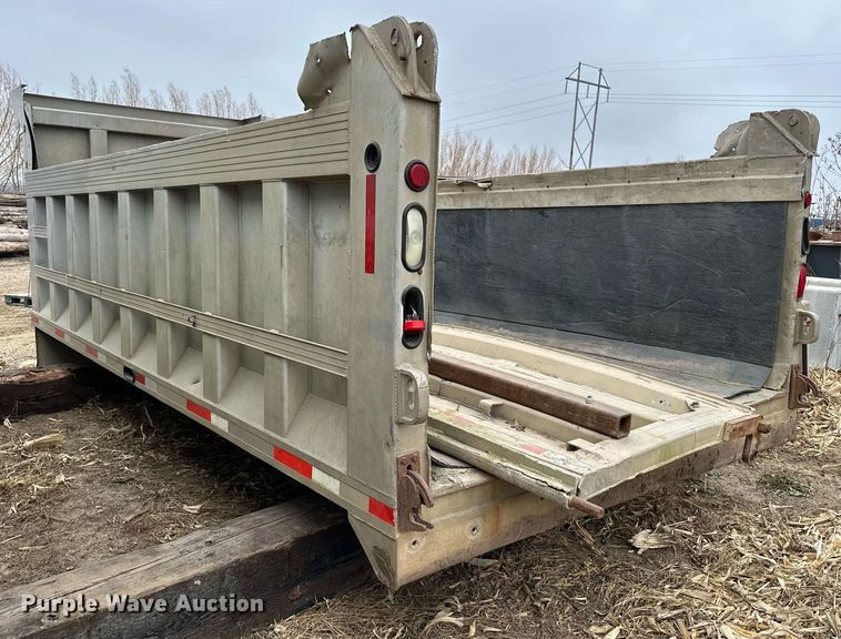 image for item LO9359 Dump truck bed