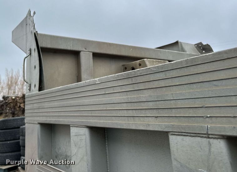 image for item LO9359 Dump truck bed