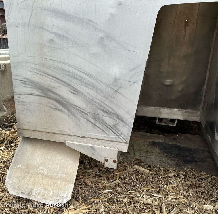 image for item LO9359 Dump truck bed