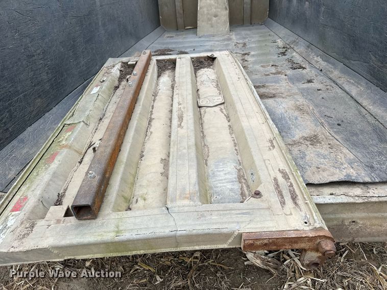 image for item LO9359 Dump truck bed