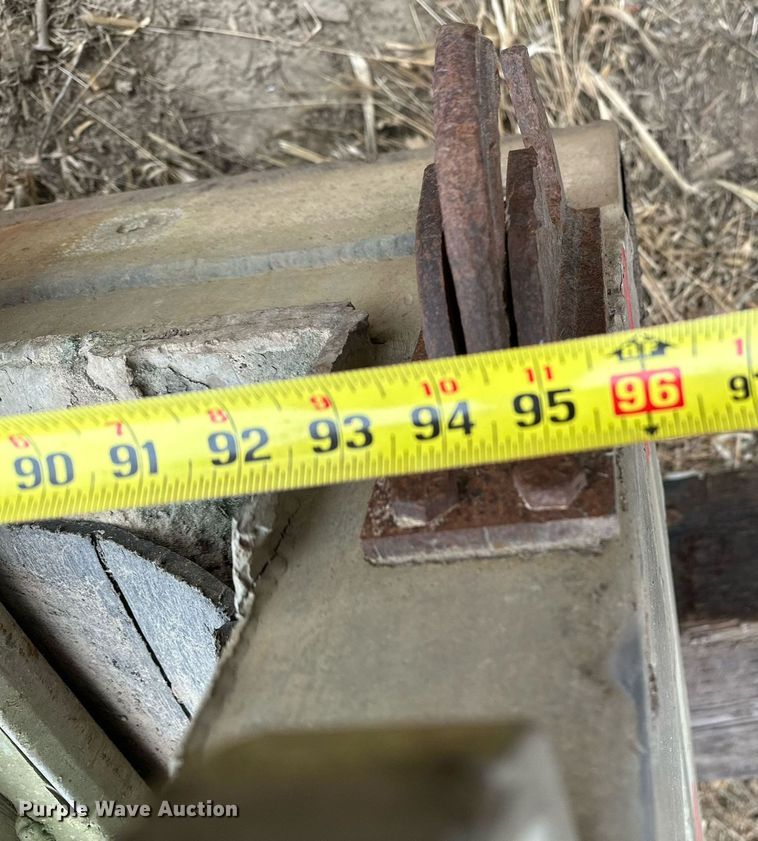 image for item LO9359 Dump truck bed