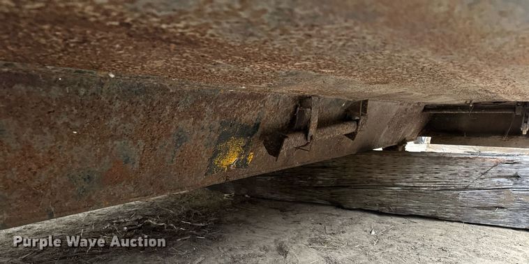 image for item LO9360 Heil  dump truck bed