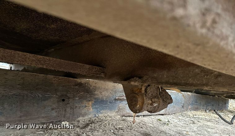 image for item LO9360 Heil  dump truck bed