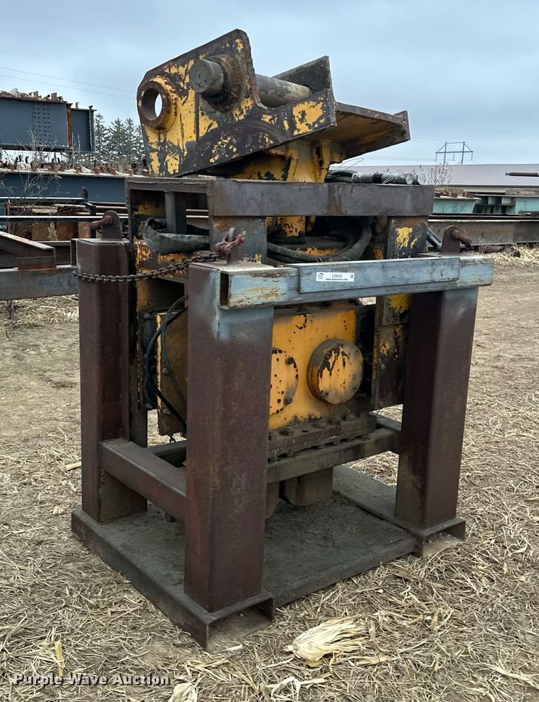 image for item LO9362 Movax Vibro MTD Hammer  pile driver