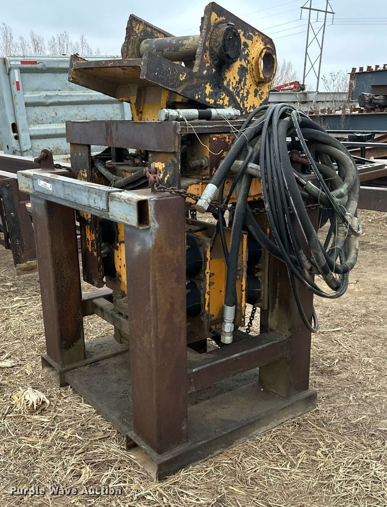 image for item LO9362 Movax Vibro MTD Hammer  pile driver