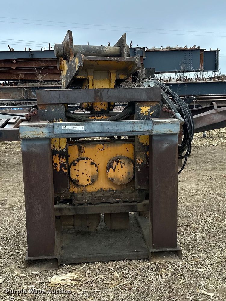 image for item LO9362 Movax Vibro MTD Hammer  pile driver