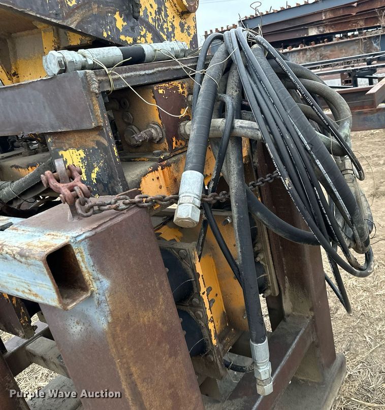 image for item LO9362 Movax Vibro MTD Hammer  pile driver