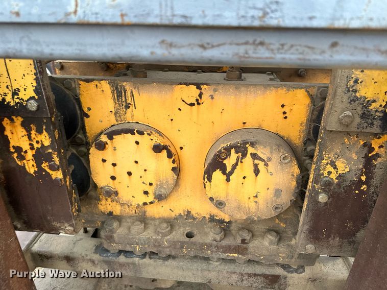 image for item LO9362 Movax Vibro MTD Hammer  pile driver