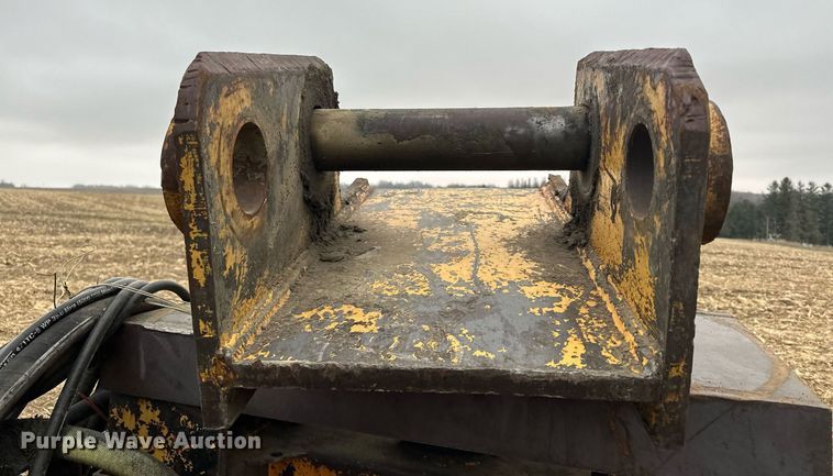 image for item LO9362 Movax Vibro MTD Hammer  pile driver