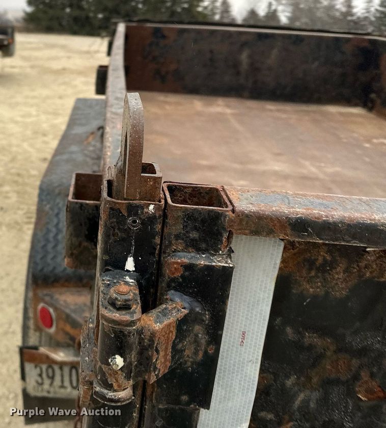 image for item LO9364 2013 PJ  dump trailer