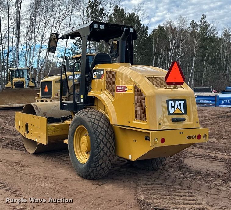 image for item LO9367 2021 Caterpillar CS44B  single drum vibratory roller